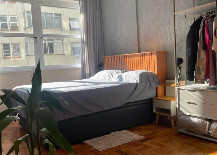 Quadra Praia! Loft Industrial Requintado Novo Para 4 Pessoas Vizinho Copacabana Palace!