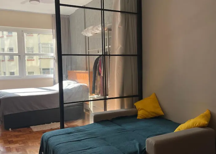 Quadra Praia! Loft Industrial Requintado Novo Para 4 Pessoas Vizinho Copacabana Palace!